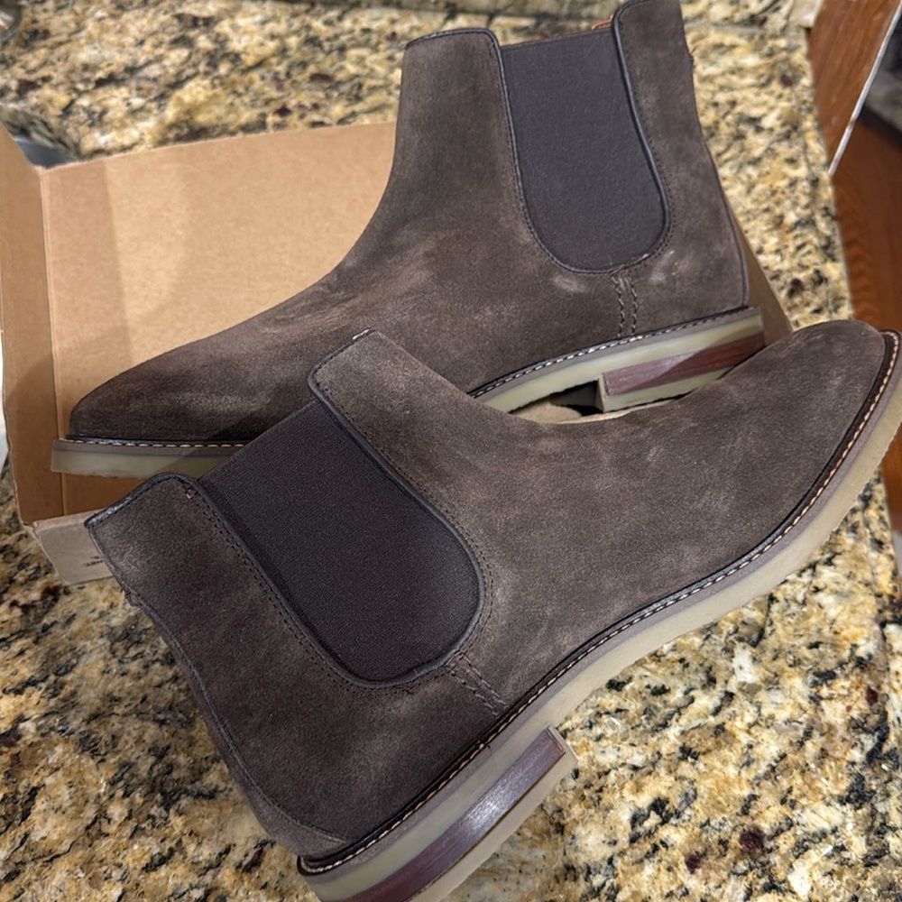 Clark’s Jaxen Brown Chelsea Boot Size 11M